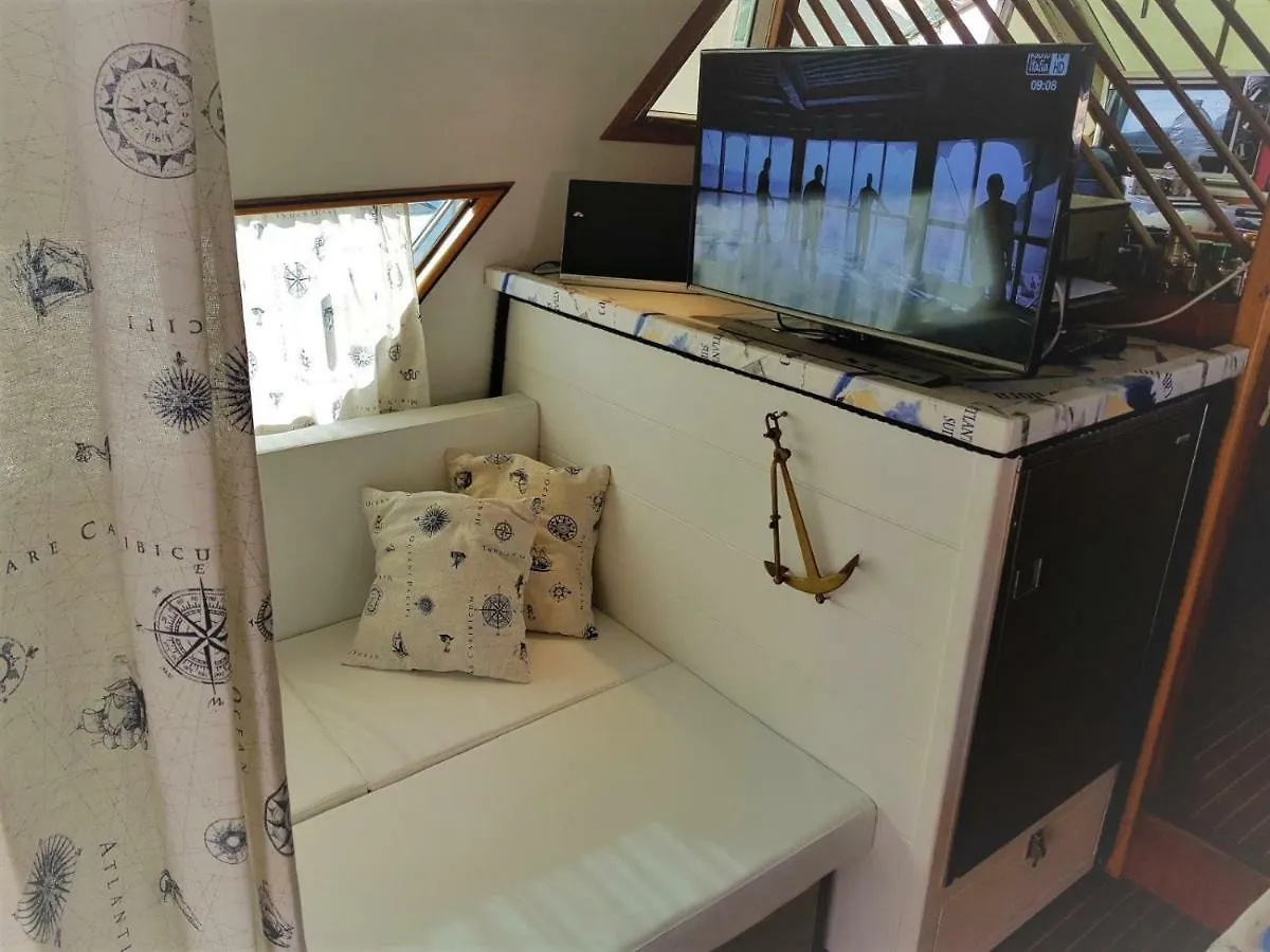 Minicrociereinbarca Otel Palermo İtalya